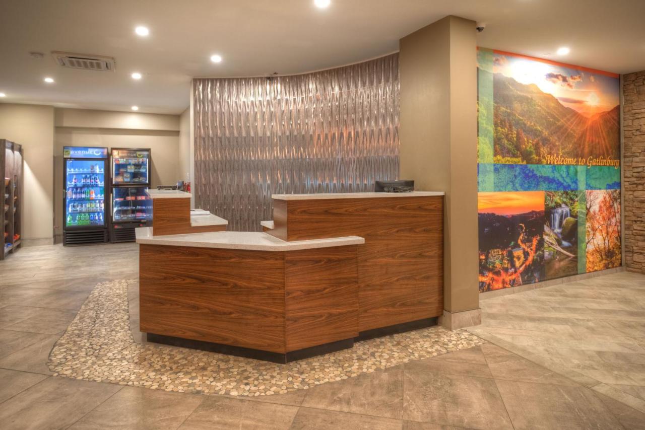 Hotel Clarion Pointe Downtown Gatlinburg Esterno foto