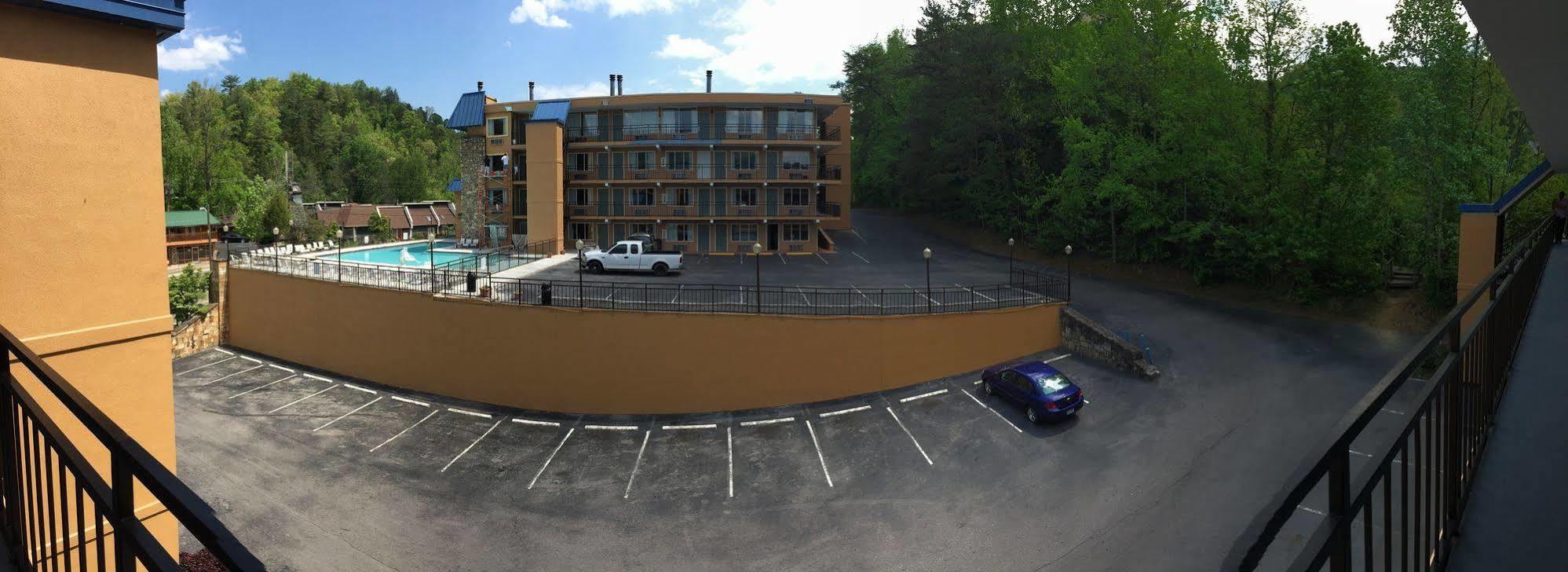 Hotel Clarion Pointe Downtown Gatlinburg Esterno foto