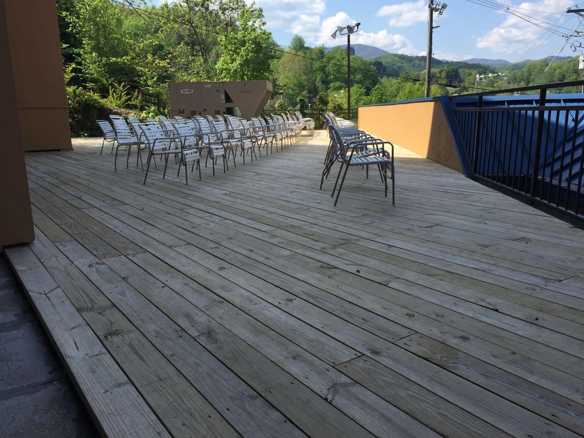 Hotel Clarion Pointe Downtown Gatlinburg Esterno foto